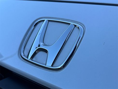 Used 2025 Honda HR-V Sport image 12