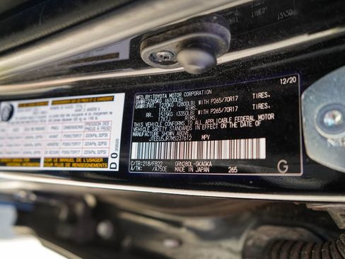 Used 2021 Toyota 4Runner SR5 image 39