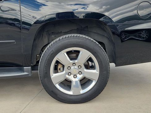Used 2019 Chevrolet Suburban LT RWD image 34