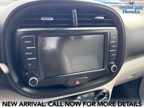 Used 2023 Kia Soul LX FWD image 10