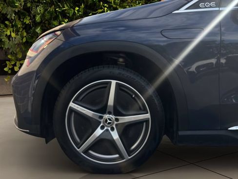 Used 2023 Mercedes-Benz EQE 500 4MATIC SUV w/ Exclusive Trim Package image 25