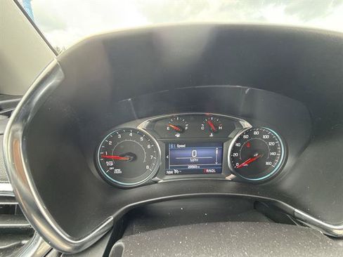 Used 2024 Chevrolet Equinox LT FWD image 10