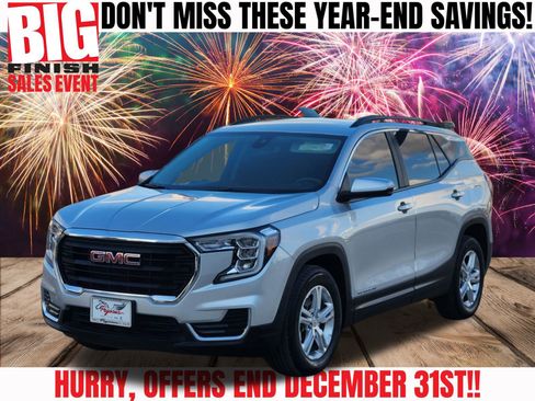 Used 2022 GMC Terrain SLE w/ Driver Convenience Package image 2