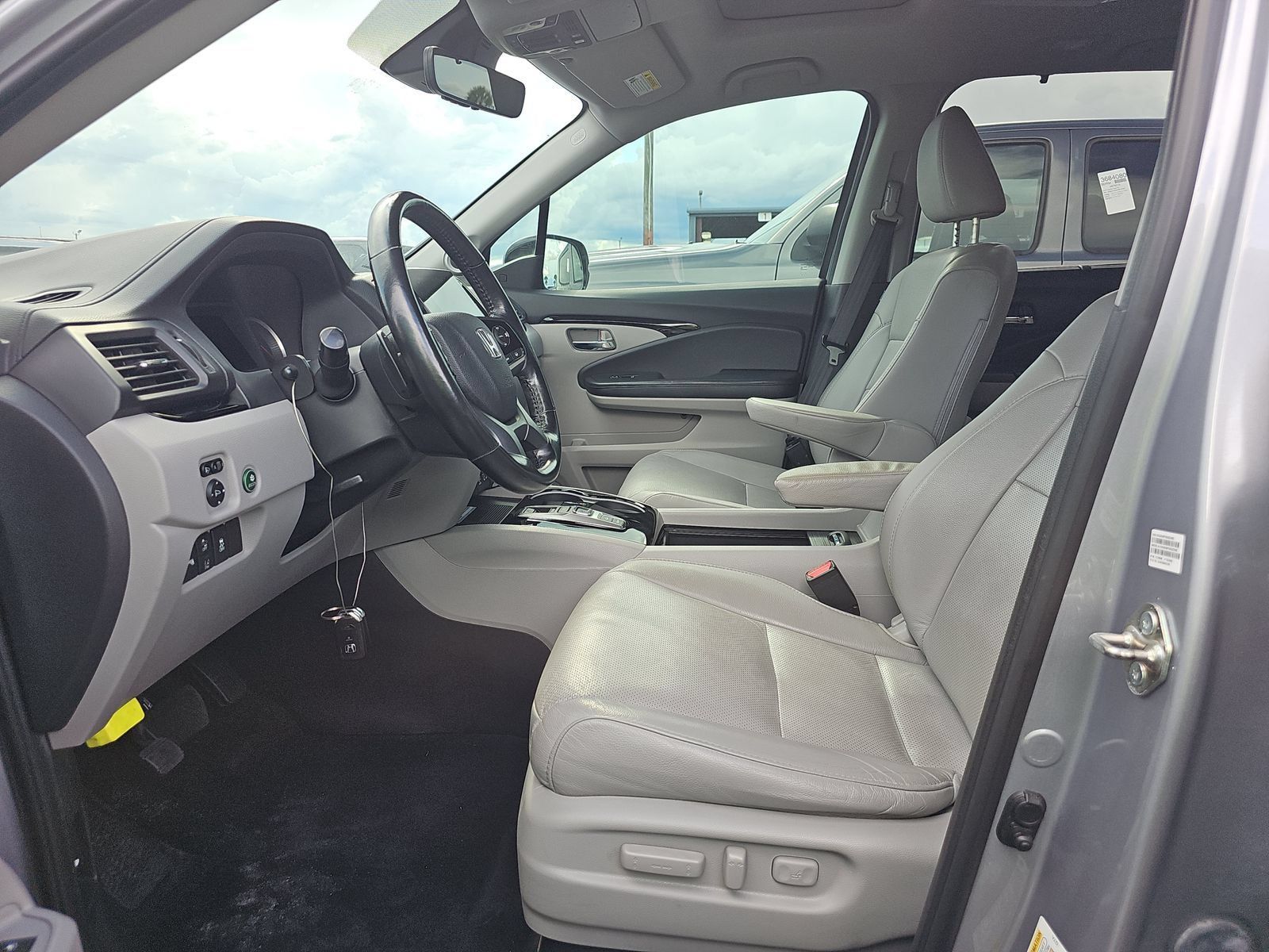 Used 2019 Honda Pilot Elite image 9
