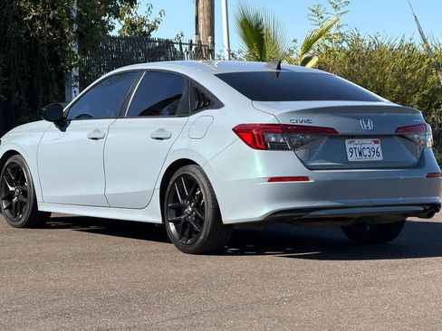 Used 2023 Honda Civic Sport image 4