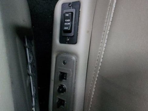 Used 2020 Chevrolet Express 2500 w/ Enhanced Convenience Package image 37