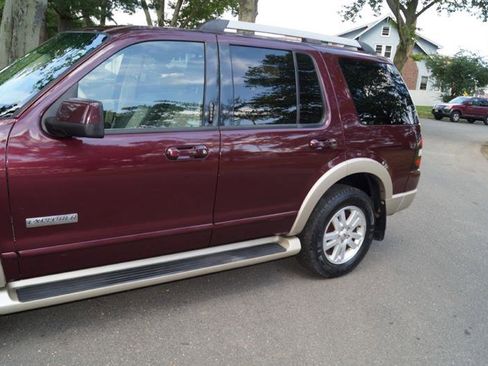 Used 2006 Ford Explorer Eddie Bauer image 5