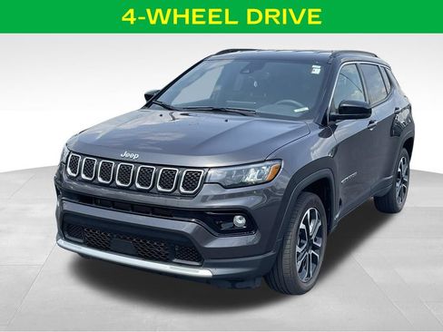 Used 2023 Jeep Compass Limited AWD/4WD image 4