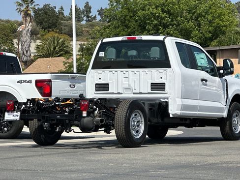 New 2026 Ford F250 XL w/ XL Chrome Package RWD image 3