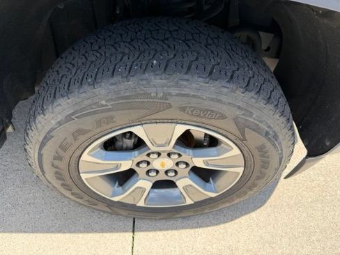 Used 2019 Chevrolet Colorado LT AWD/4WD image 13