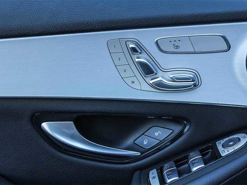 Used 2021 Mercedes-Benz GLC 300 image 20