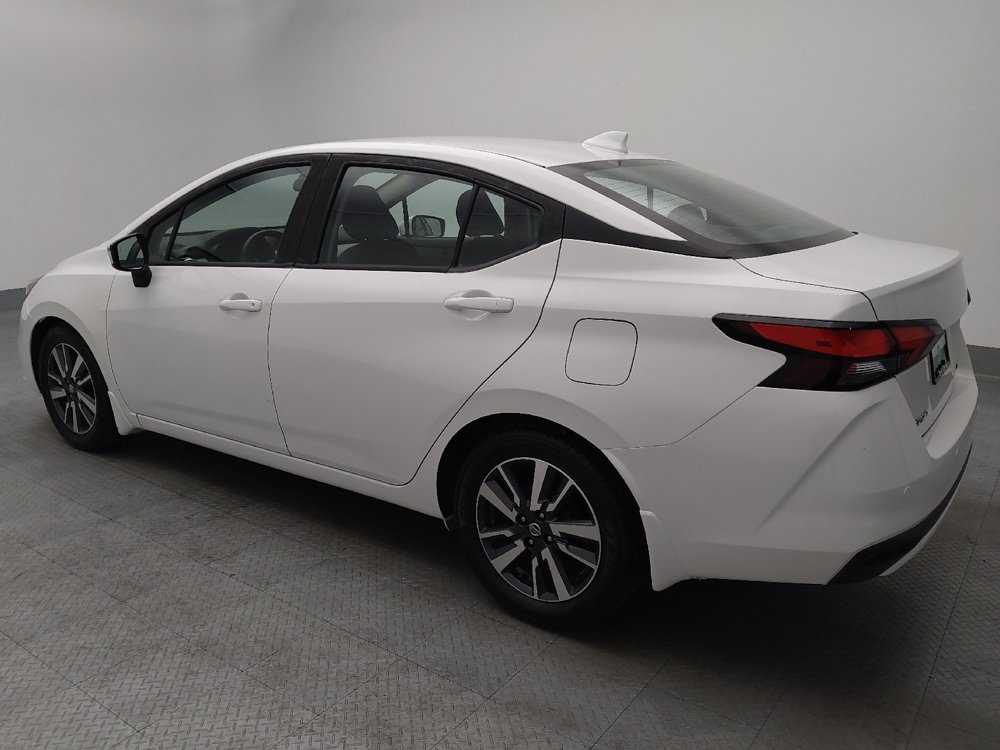 Used 2021 Nissan Versa SV FWD image 3