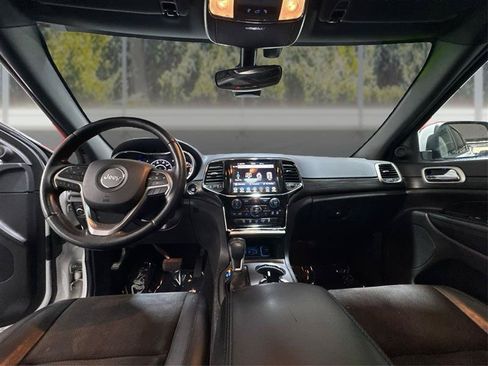 Used 2020 Jeep Grand Cherokee Altitude AWD/4WD image 22