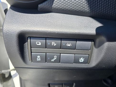 Used 2023 Nissan Kicks S FWD image 9