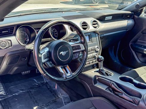 Used 2022 Ford Mustang GT w/ Black Accent Package RWD image 11