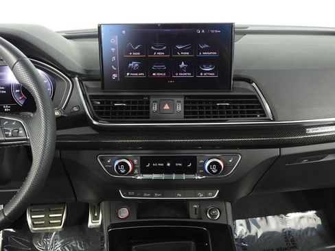 Used 2023 Audi SQ5 Premium Plus w/ Premium Plus Package image 26