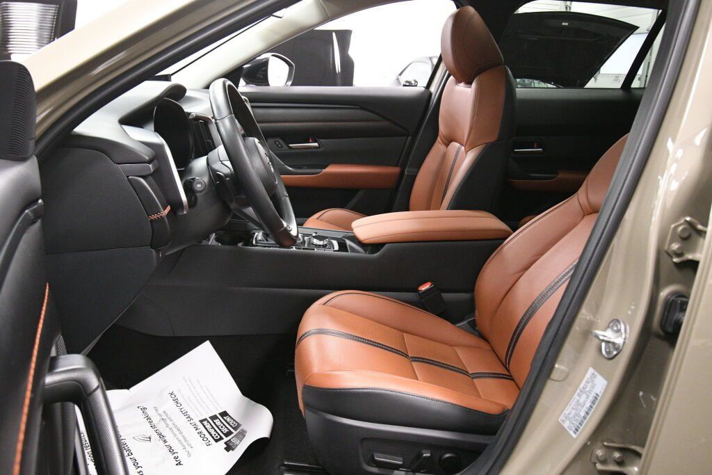 Used 2023 MAZDA CX-50 Meridian Edition AWD/4WD image 10