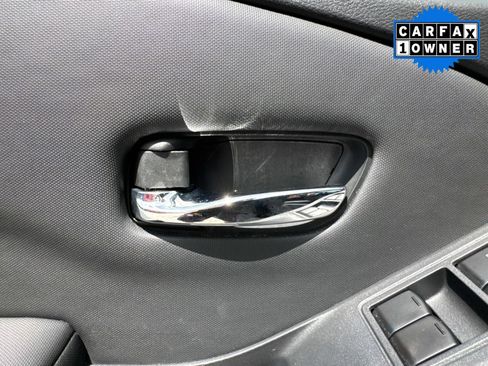 Used 2022 Nissan Frontier SV image 23