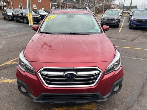 Used 2018 Subaru Outback 2.5i Limited image 2
