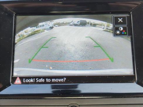 Used 2016 Volkswagen Tiguan S image 11