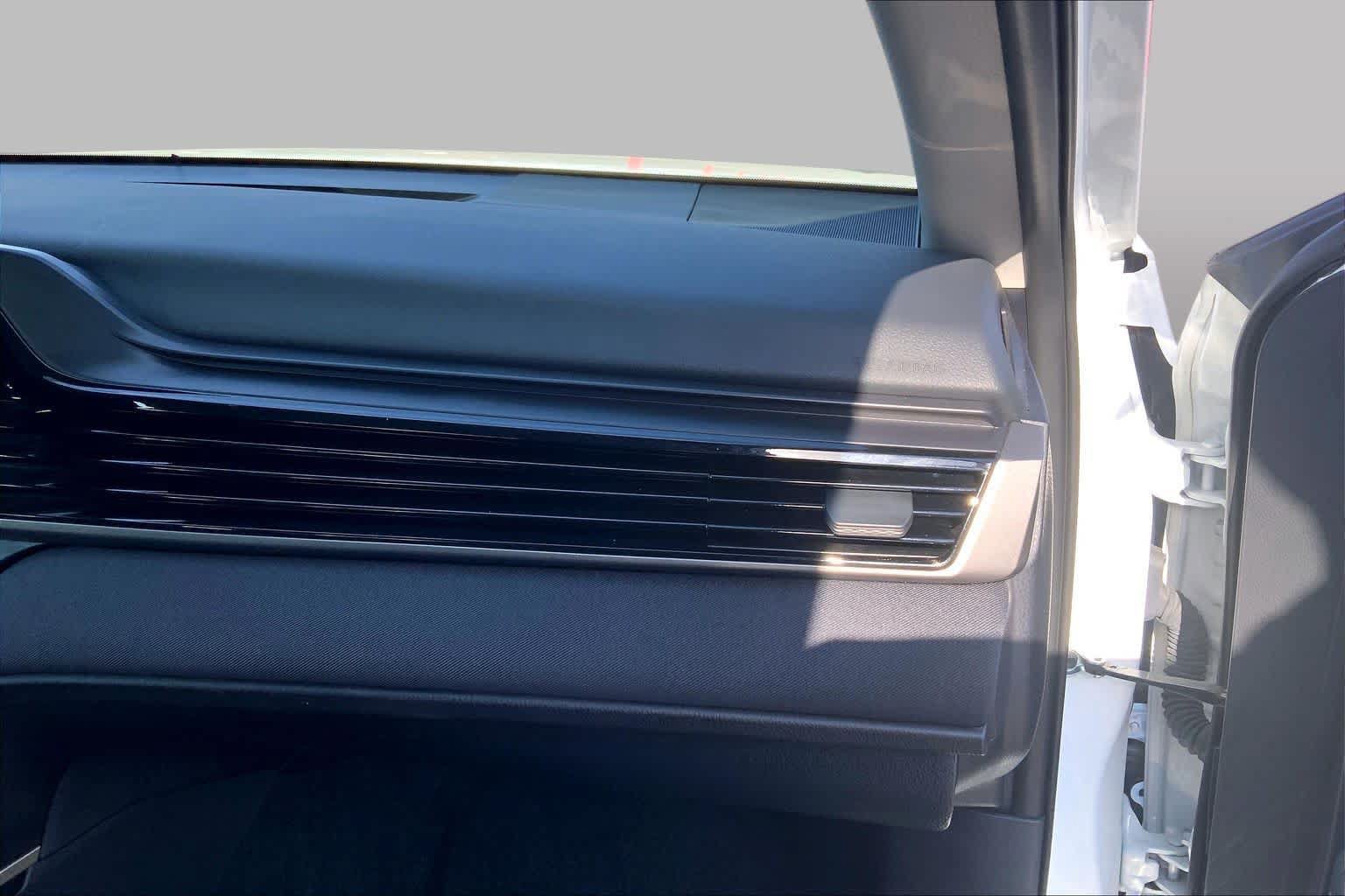 Used 2025 Toyota Camry LE FWD image 19