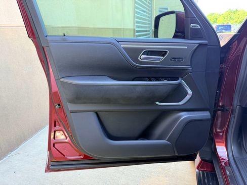 Used 2025 INFINITI QX80 Luxe RWD image 9