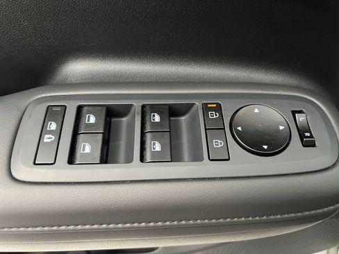 Used 2026 Hyundai Santa Fe SEL FWD image 15