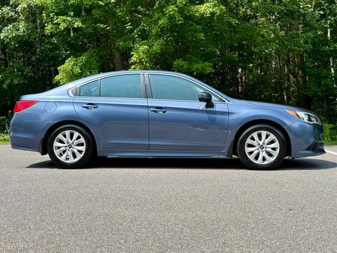 Used 2016 Subaru Legacy 2.5i Premium AWD/4WD image 4