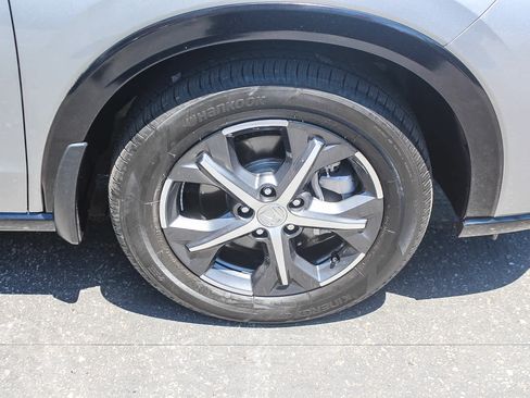 Used 2023 Honda HR-V EX-L image 9