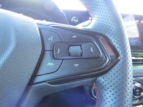 Certified 2025 Chevrolet TrailBlazer RS w/ Convenience Package image 21