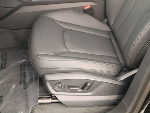 New 2025 Audi Q8 Premium Plus image 25