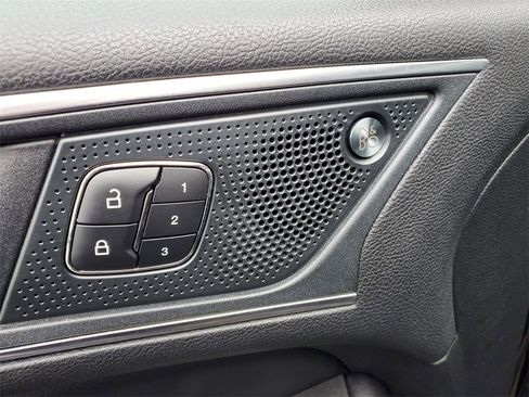 Used 2024 Ford Edge Titanium image 25