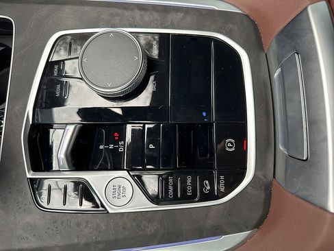 Used 2024 BMW X5 xDrive40i w/ M Sport Package image 17