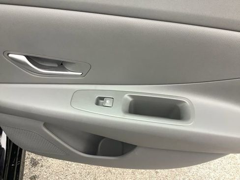 Certified 2025 Hyundai Elantra Blue image 14