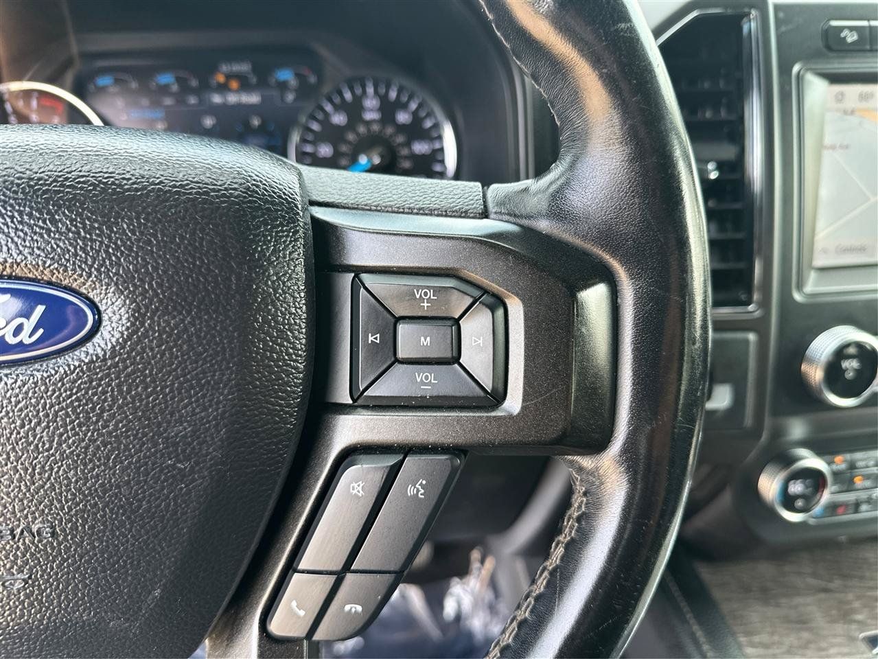 Used 2020 Ford Expedition Limited AWD/4WD image 31