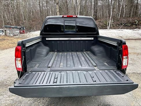 Used 2018 Nissan Frontier PRO-4X image 30