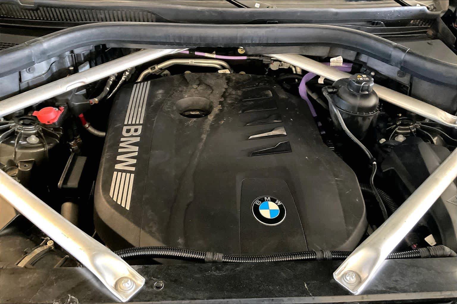 Used 2024 BMW X5 sDrive40i w/ M Sport Package RWD image 28