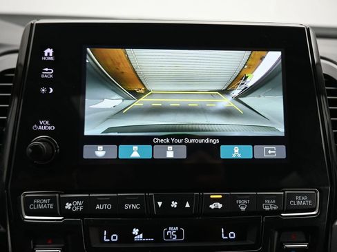 Used 2023 Honda Odyssey Touring image 21