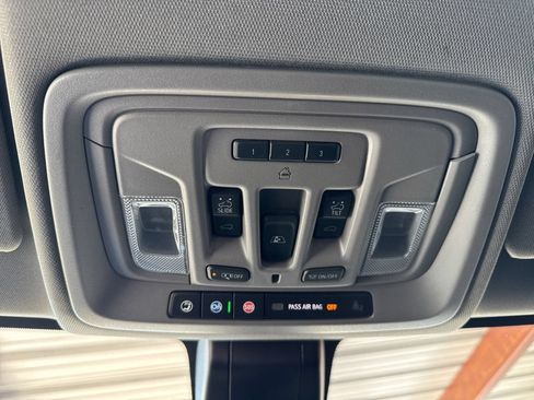 Used 2023 Chevrolet Silverado 3500 LTZ w/ LTZ Convenience Package AWD/4WD image 23