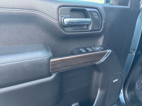 Used 2019 Chevrolet Silverado 1500 LT Trail Boss image 9