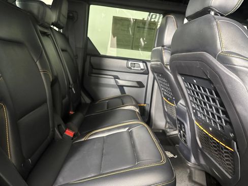 Used 2024 Ford Bronco Badlands AWD/4WD image 30