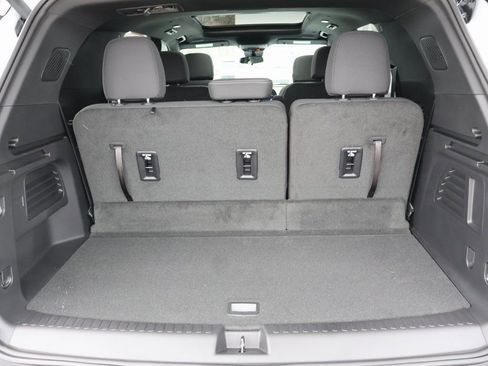 New 2026 Chevrolet Traverse LT w/ Sun and Wheel Package image 32