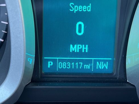 Used 2017 Chevrolet Equinox LT w/ Convenience Package FWD image 3