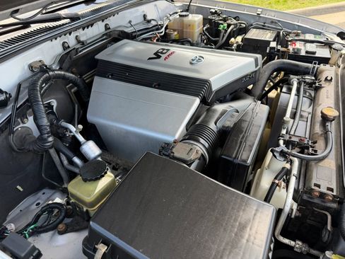 Used 2002 Toyota Land Cruiser image 30