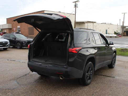 Used 2023 Chevrolet Traverse LT w/ Midnight/Sport Edition AWD/4WD image 7