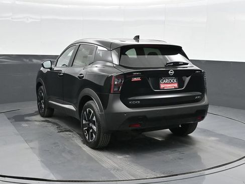 Used 2025 Nissan Kicks SV w/ SV Premium Package AWD/4WD image 10
