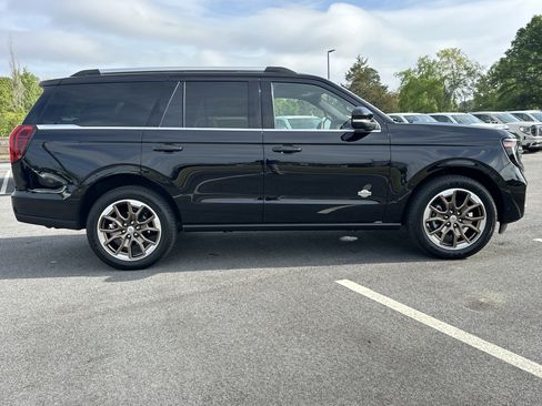 Used 2025 Ford Expedition King Ranch AWD/4WD image 4