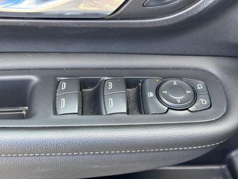 Certified 2023 GMC Terrain SLE w/ Driver Convenience Package FWD image 16