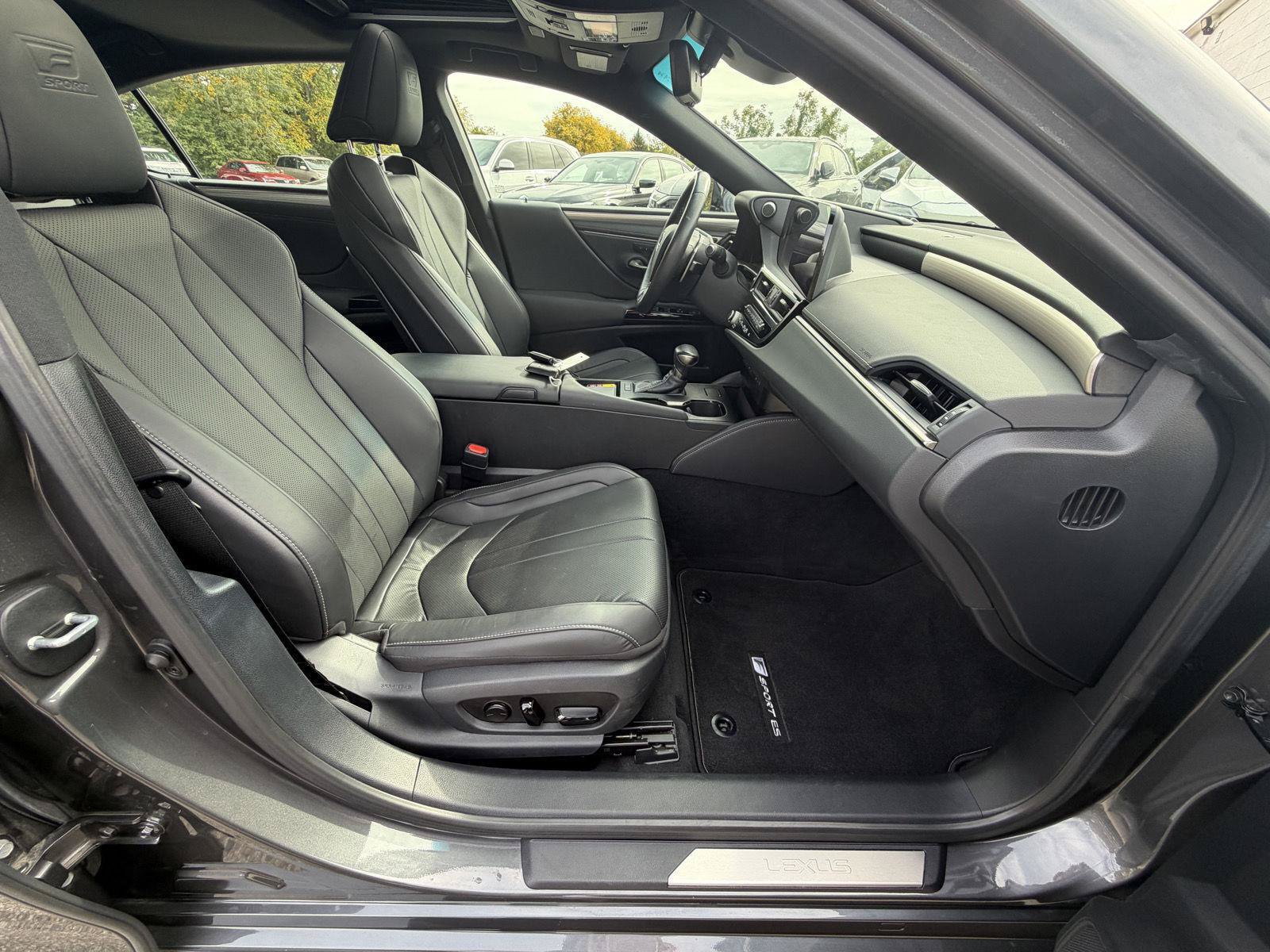 Used 2023 Lexus ES 350 F Sport w/ Accessory Package (Z2) FWD image 32