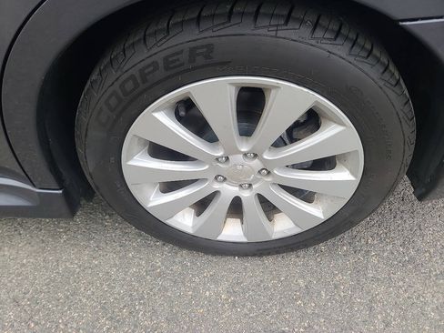 Used 2011 Subaru Legacy 3.6R Limited AWD/4WD image 20